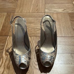 Stuart Weitzman Leather Sandals. Size 9